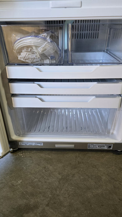 Fisher Paykel RF135BDLUX4N 25" Stainless Fridge - Bottom Freezer w/ Ice & Water 