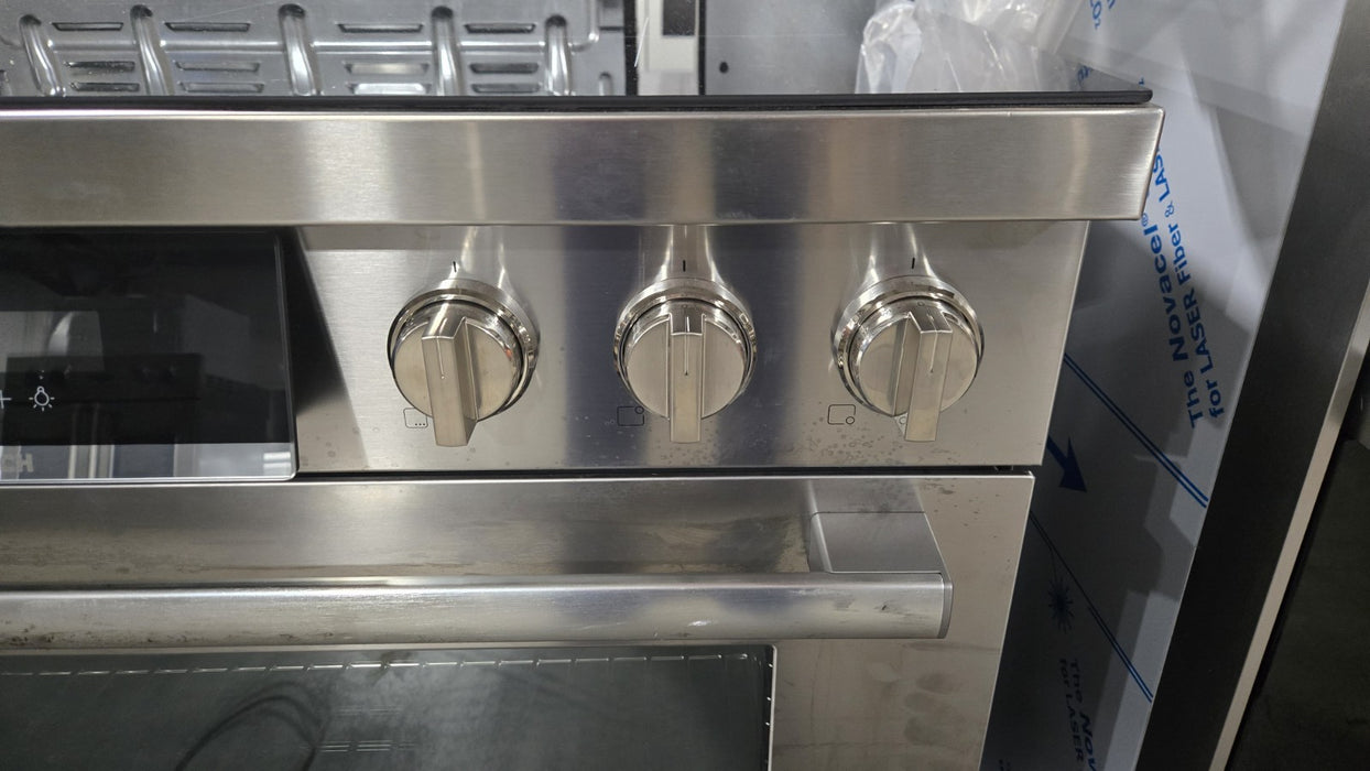 Bosch HIS8655U 800 Series 36" Slide-In Induction Range with 5 Elements