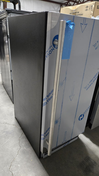 U-Line UHCP115-SS81A 15" 25-Lb Freestanding Icemaker Clear Ice - Stainless Steel